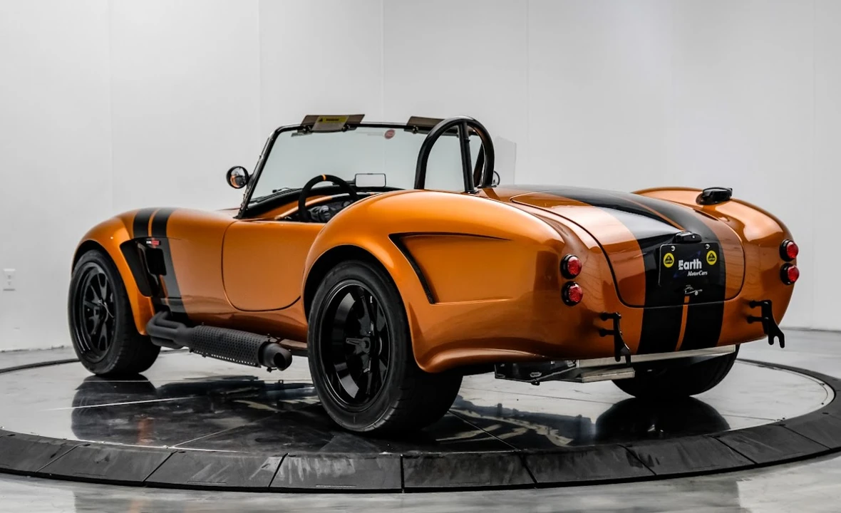 Shelby Cobra Replica - Image 10 of 31