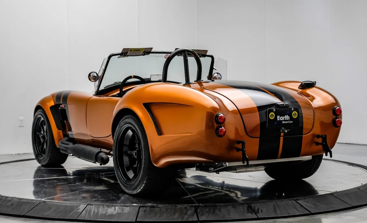 Shelby Cobra Replica - Image 9 of 31