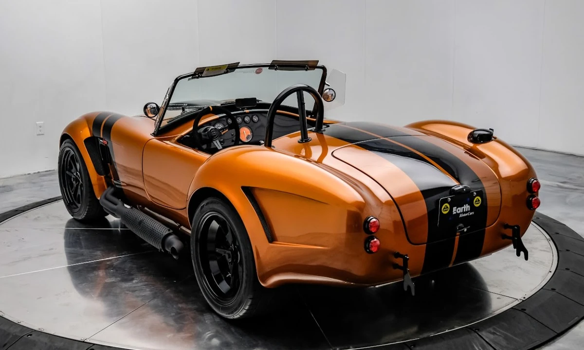 Shelby Cobra Replica - Image 8 of 31