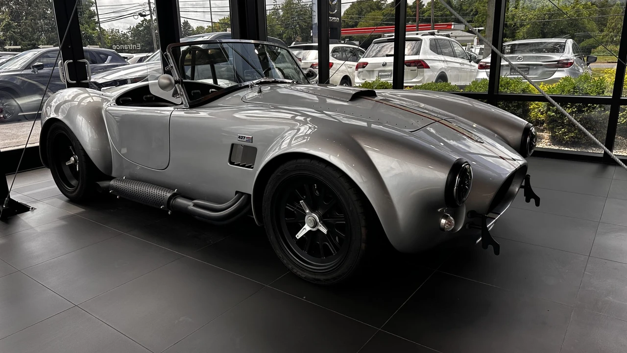 Shelby Cobra Replica - Image 13 of 31