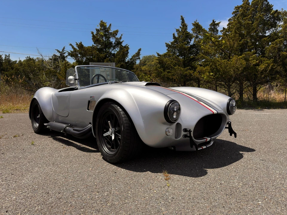 Shelby Cobra Replica - Image 9 of 31