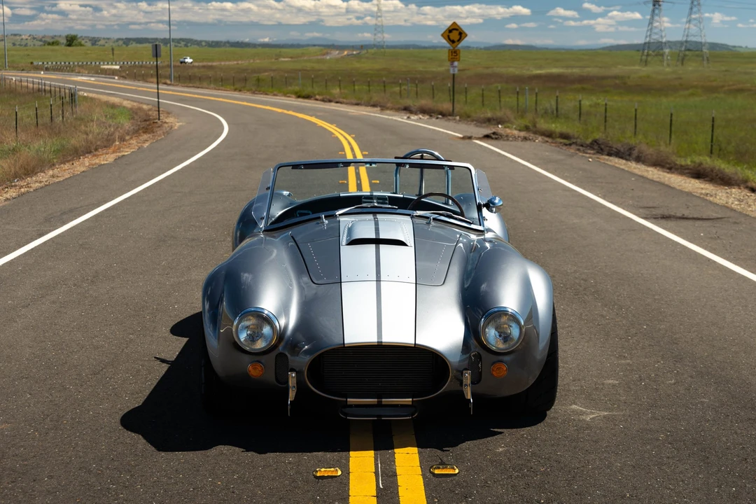 Shelby Cobra Replica - Image 6 of 31