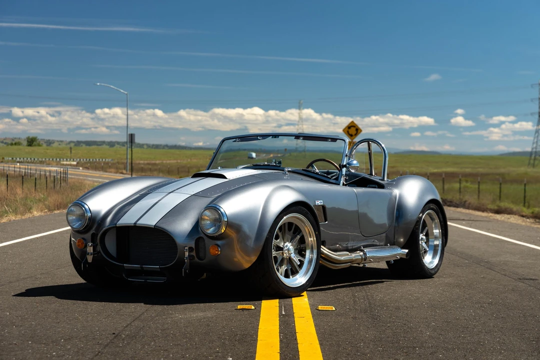 Shelby Cobra Replica - Image 17 of 31