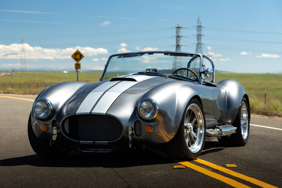 Shelby Cobra Replica - Image 15 of 31