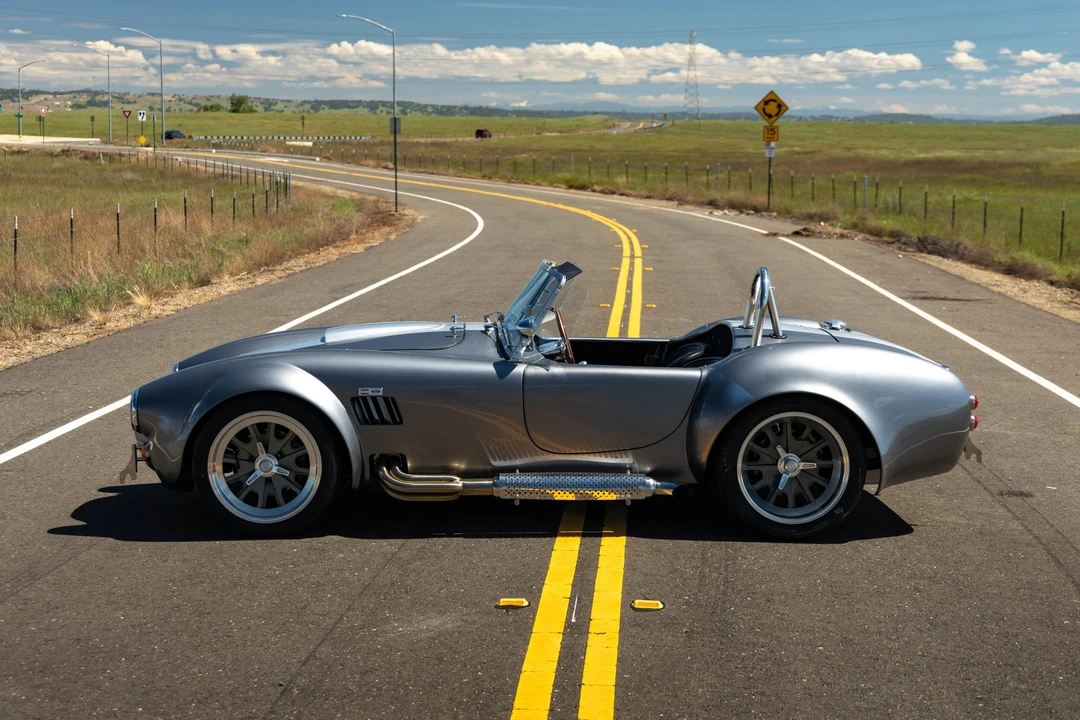 Shelby Cobra Replica - Image 23 of 31