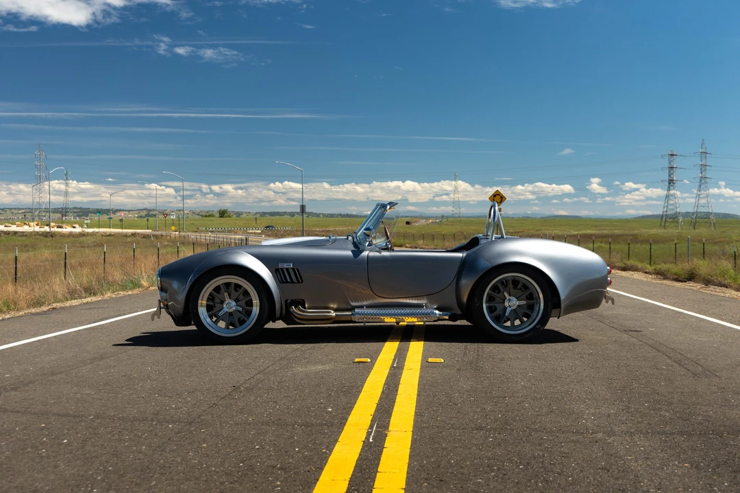 Shelby Cobra Replica - Image 21 of 31