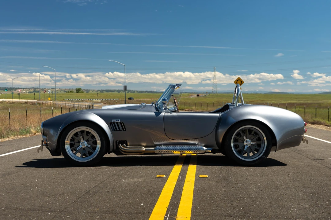 Shelby Cobra Replica - Image 24 of 31