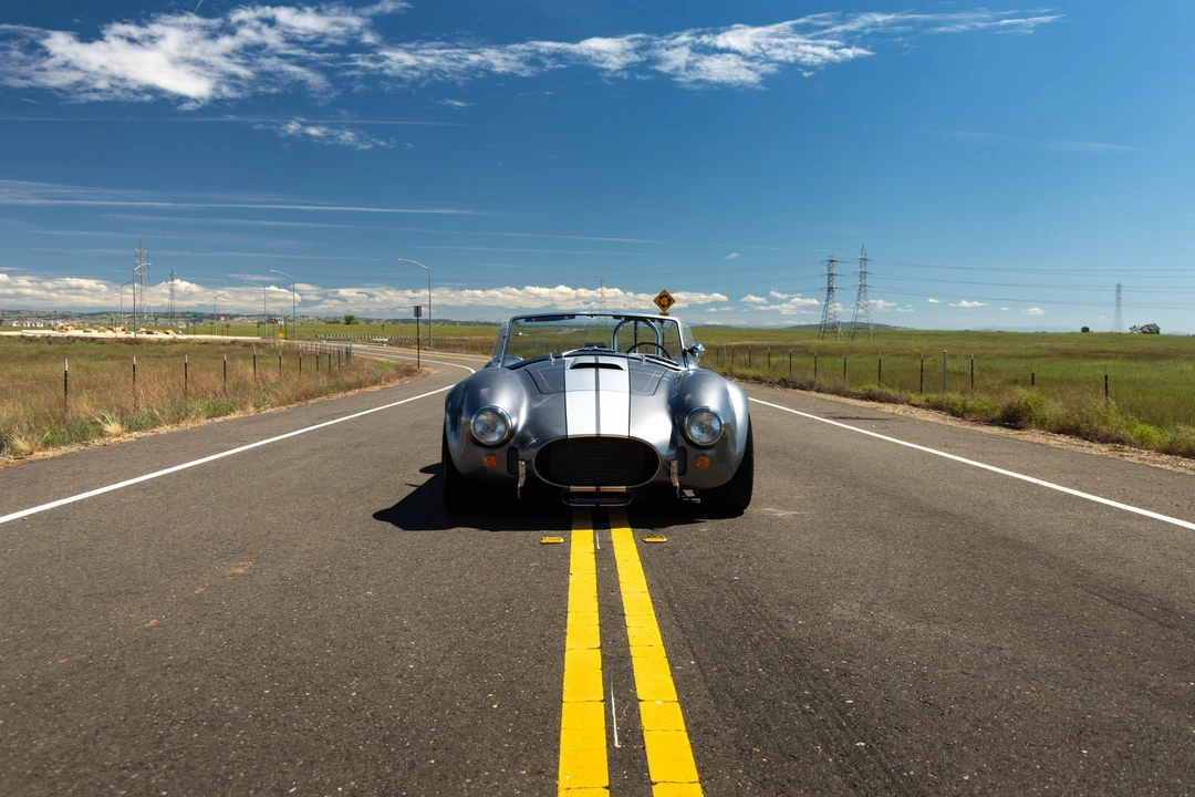 Shelby Cobra Replica - Image 3 of 31