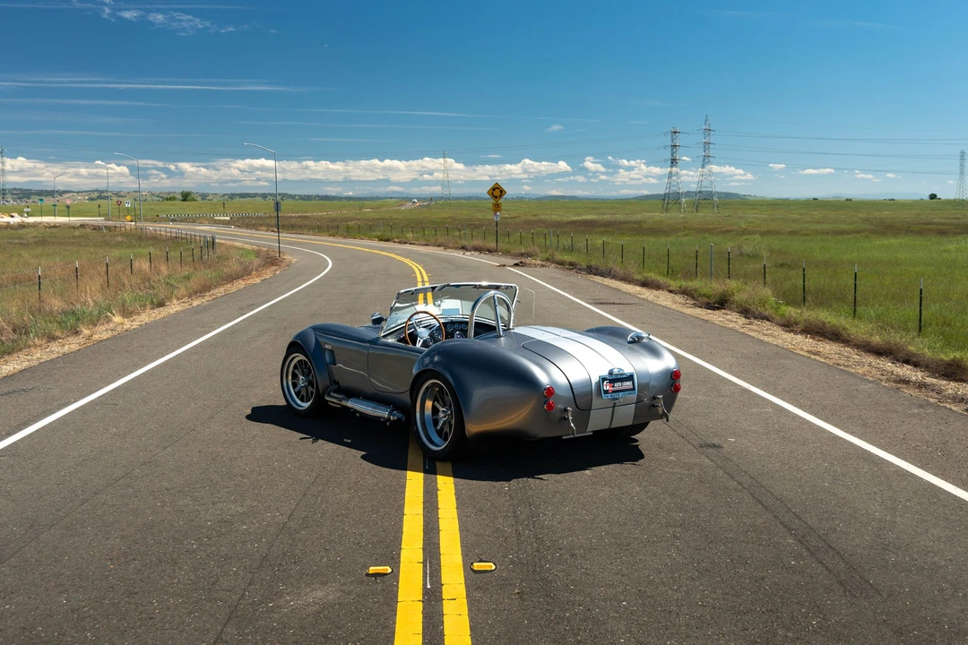 Shelby Cobra Replica - Image 25 of 31