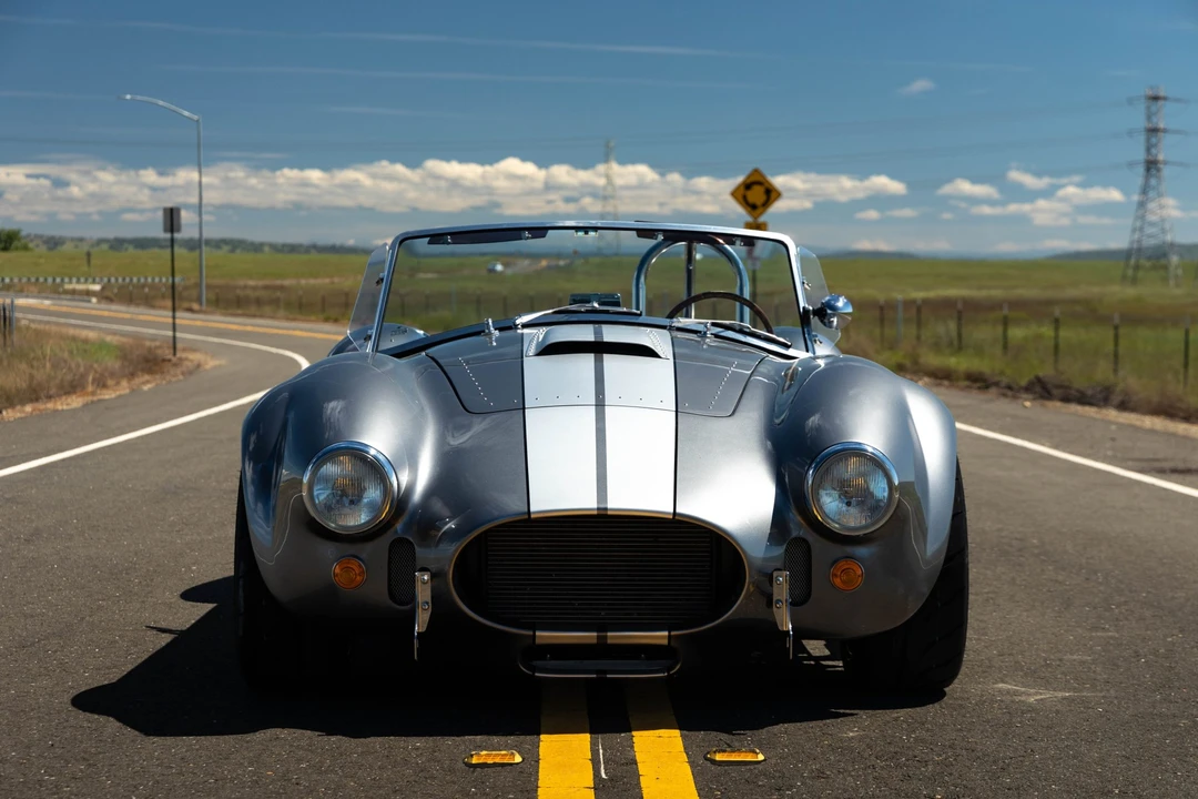Shelby Cobra Replica - Image 7 of 31
