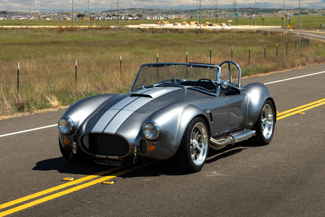 Shelby Cobra Replica - Image 10 of 31