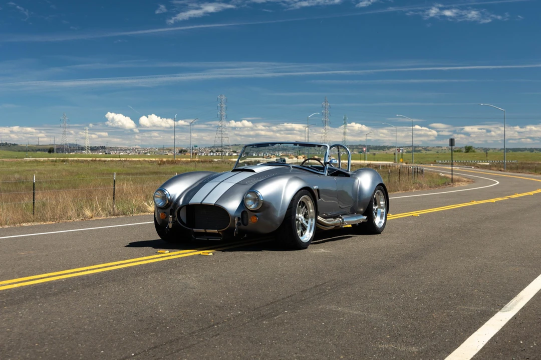 Shelby Cobra Replica - Image 9 of 31
