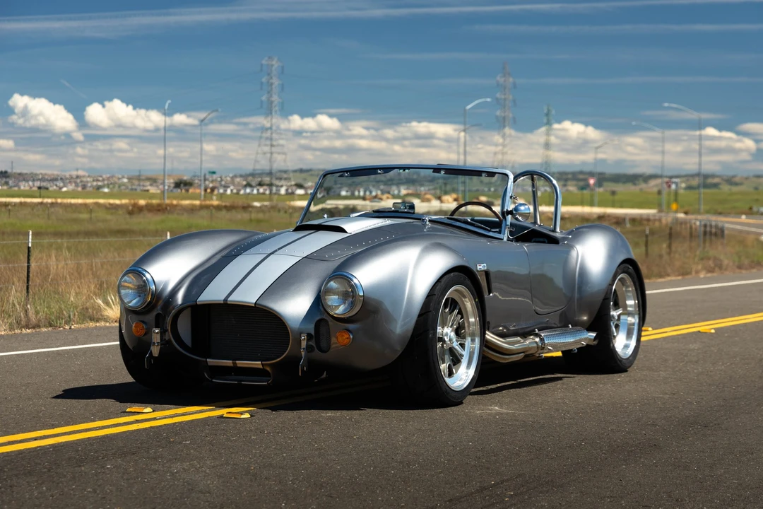 Shelby Cobra Replica - Image 11 of 31