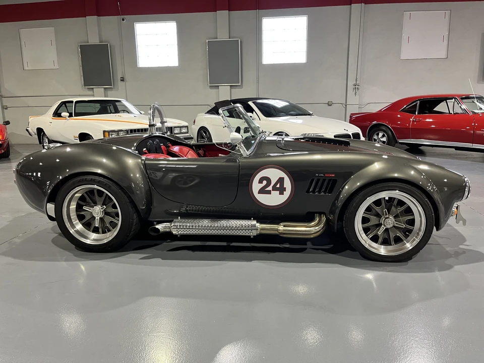 Shelby Cobra Replica - Image 10 of 31