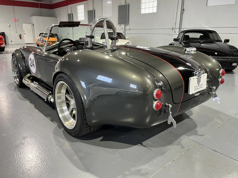 Shelby Cobra Replica - Image 5 of 31