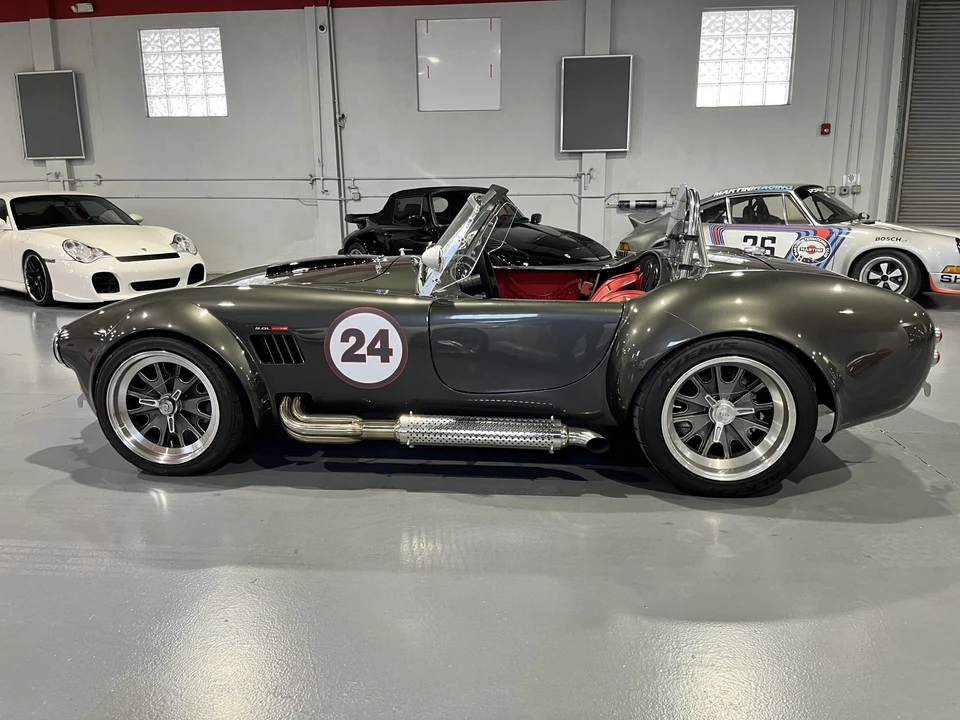 Shelby Cobra Replica - Image 4 of 31