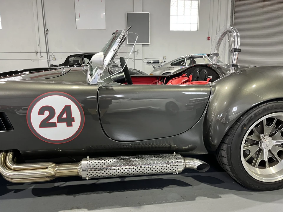 Shelby Cobra Replica - Image 19 of 31