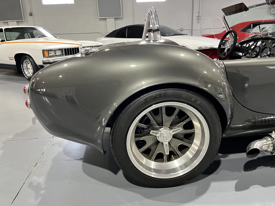 Shelby Cobra Replica - Image 23 of 31