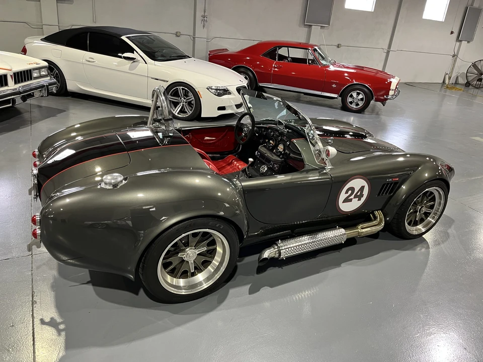 Shelby Cobra Replica - Image 9 of 31