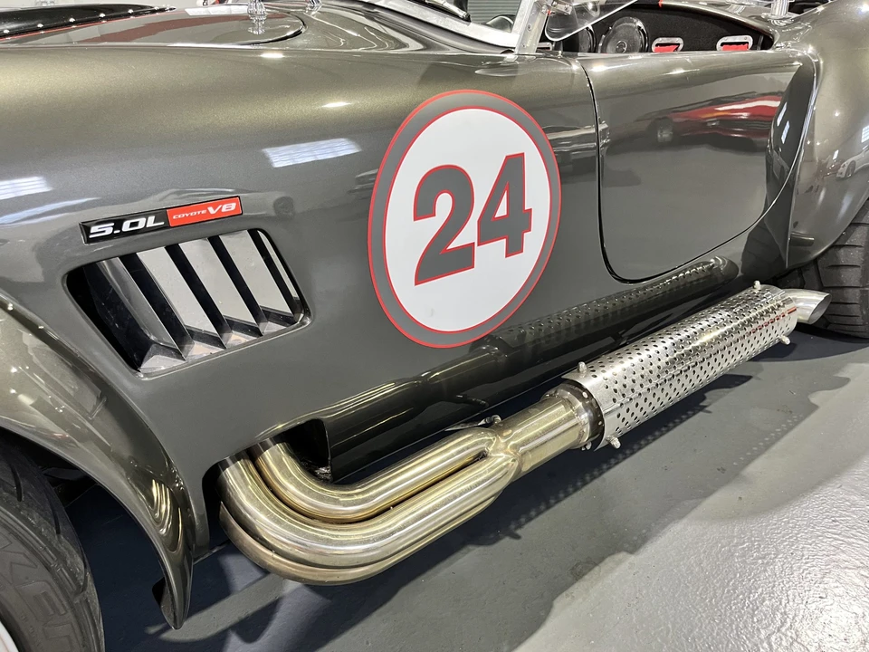Shelby Cobra Replica - Image 20 of 31