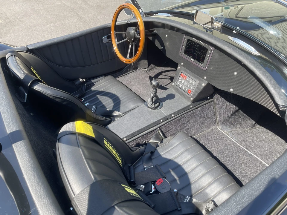 Shelby Cobra Replica - Image 11 of 29