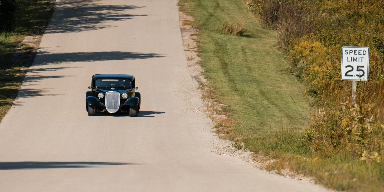 Ford Hot Rod - Image 25 of 31