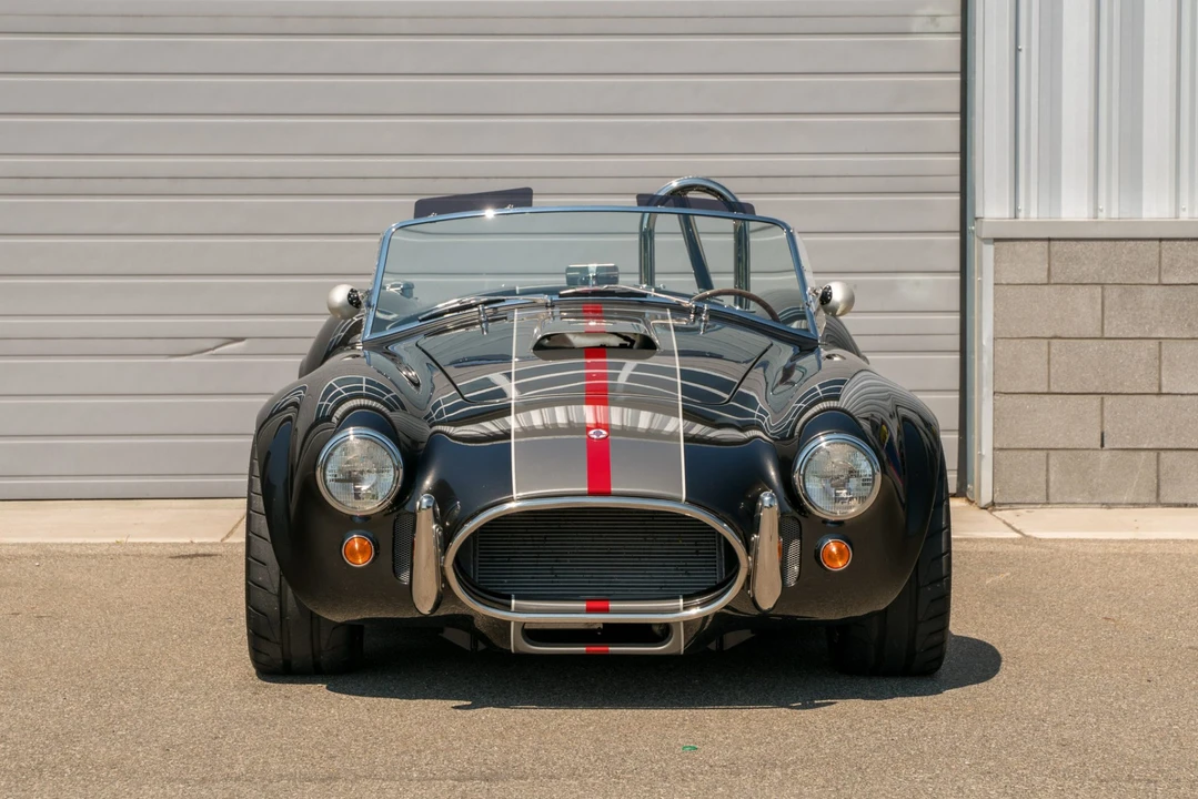 Shelby Cobra Replica - Image 15 of 31