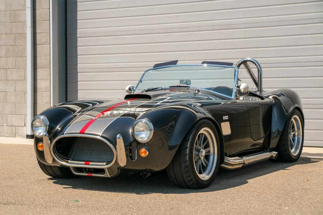 Shelby Cobra Replica - Image 13 of 31