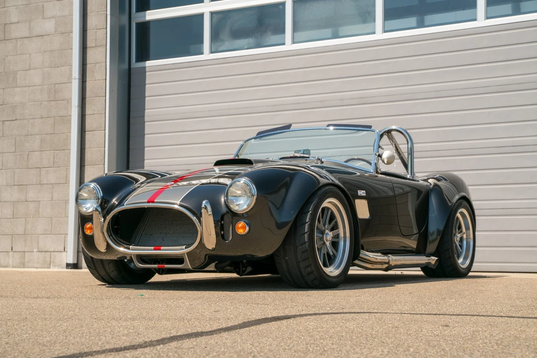 Shelby Cobra Replica - Image 14 of 31