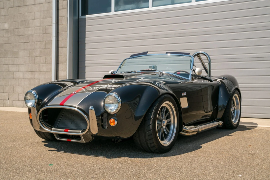 Shelby Cobra Replica - Image 12 of 31