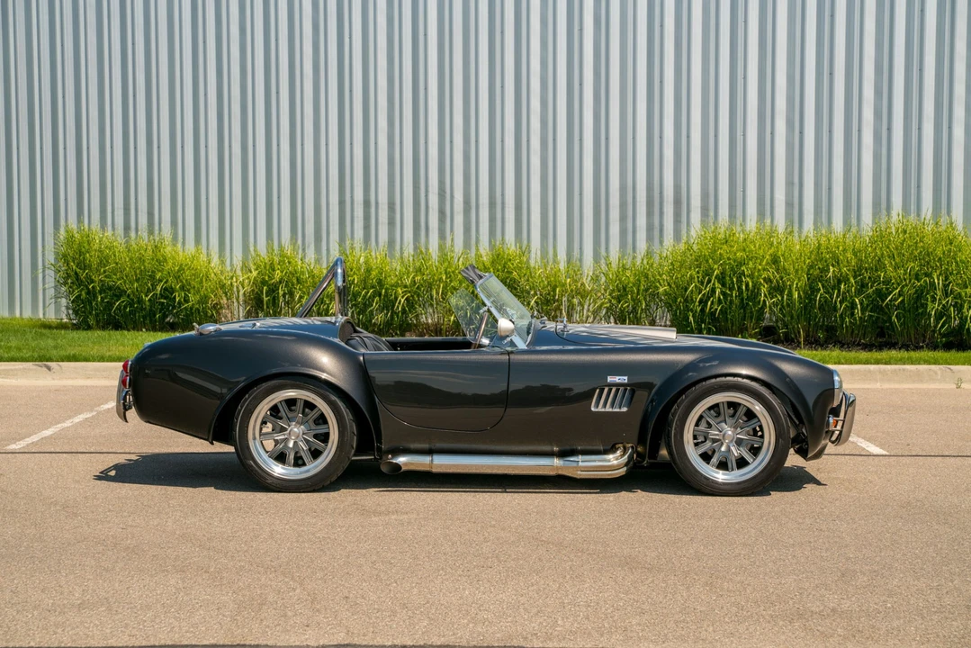 Shelby Cobra Replica - Image 28 of 31