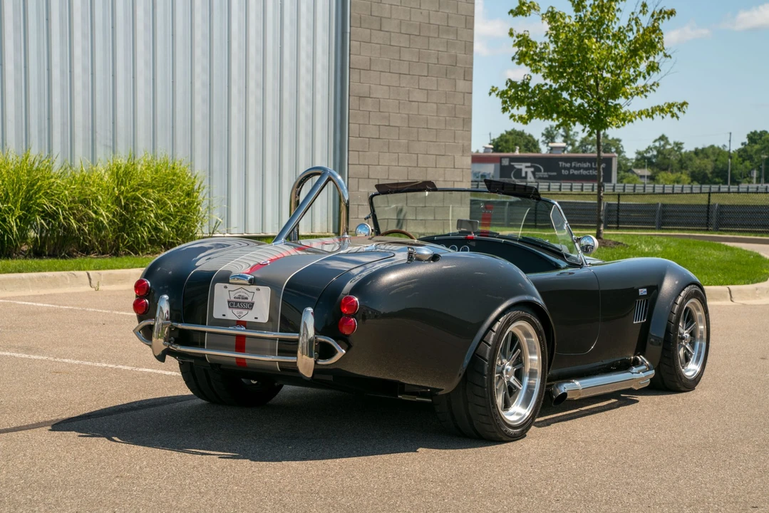 Shelby Cobra Replica - Image 29 of 31