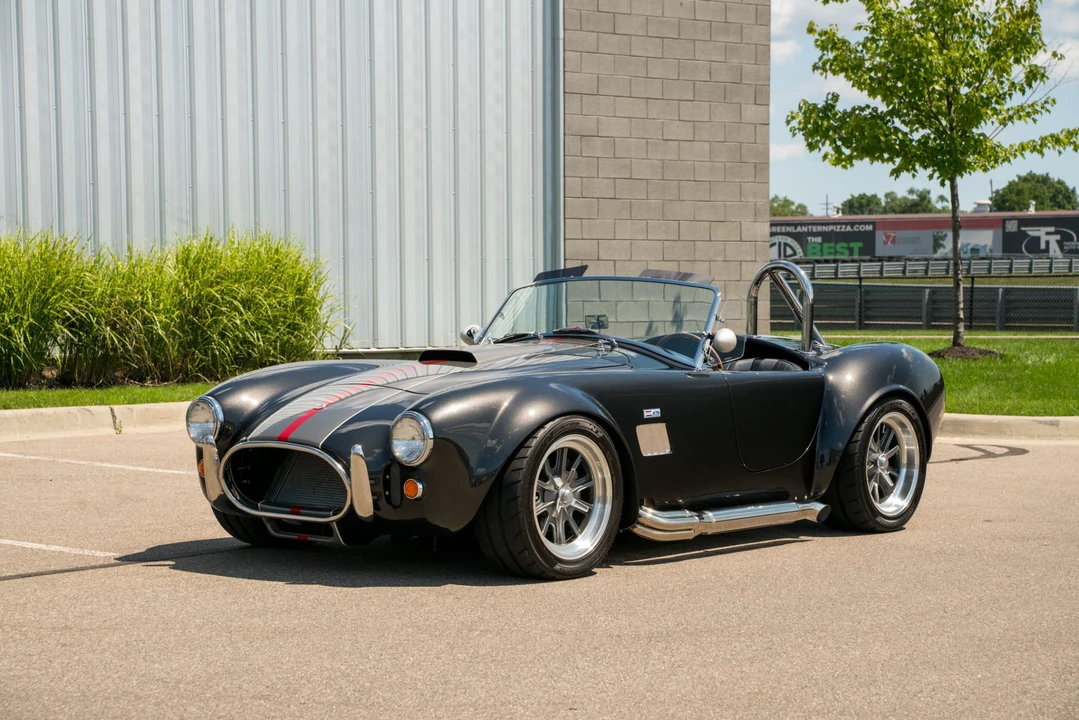 Shelby Cobra Replica - Image 3 of 31