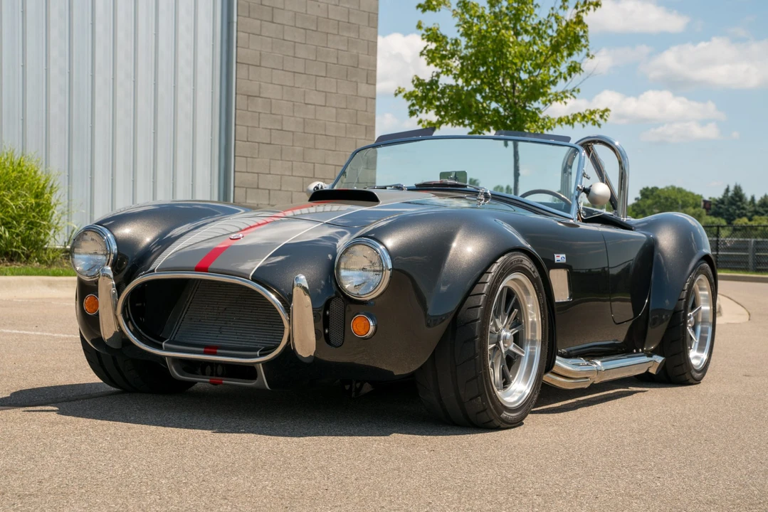 Shelby Cobra Replica - Image 10 of 31