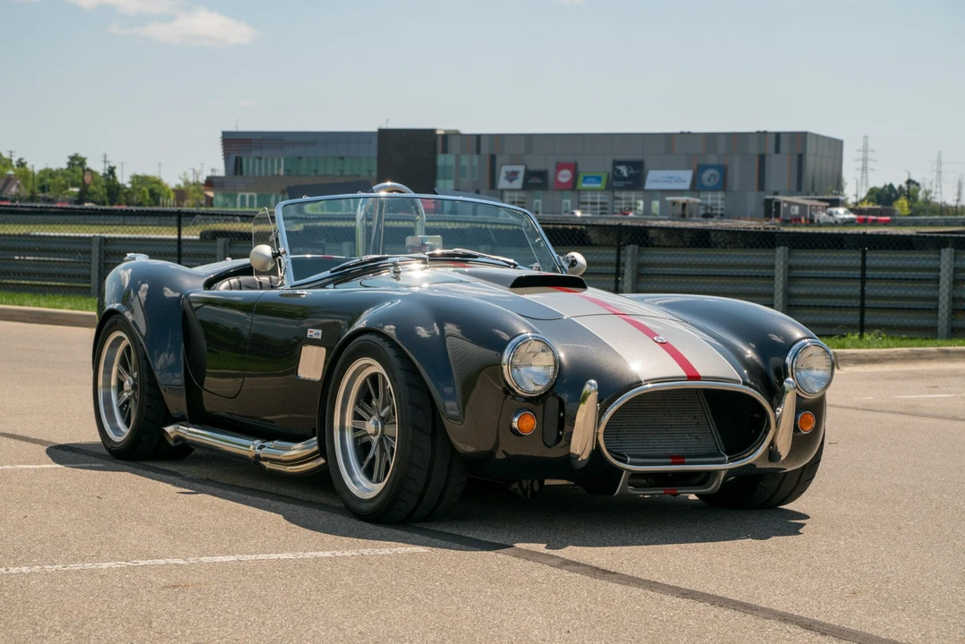Shelby Cobra Replica - Image 22 of 31