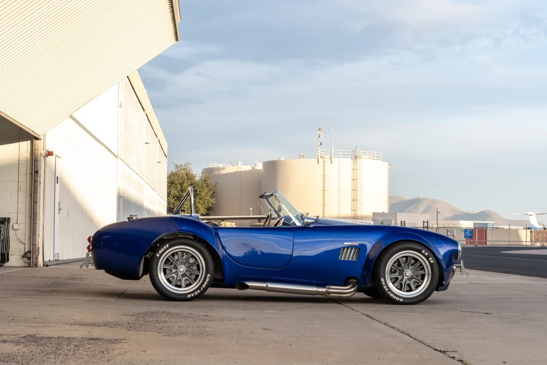 Shelby Cobra Replica - Image 17 of 31