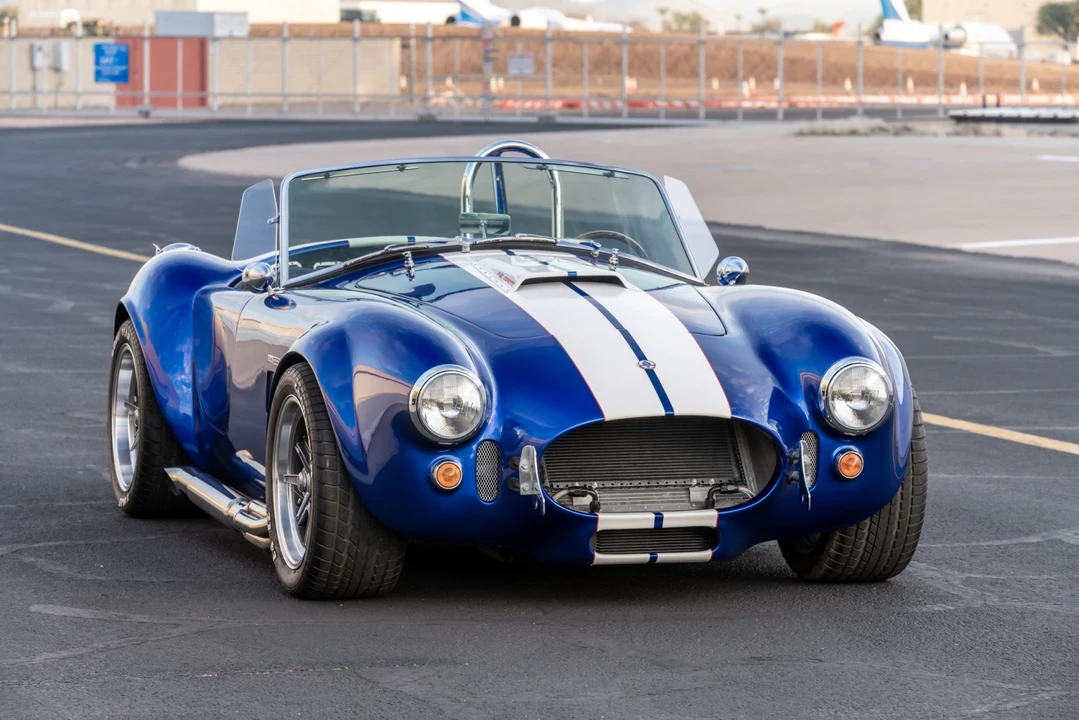 Shelby Cobra Replica - Image 9 of 31