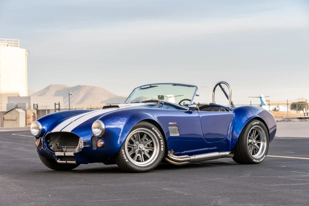 Shelby Cobra Replica - Image 2 of 31