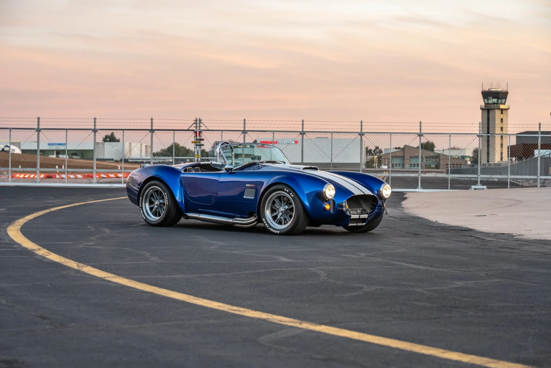 Shelby Cobra Replica - Image 13 of 31