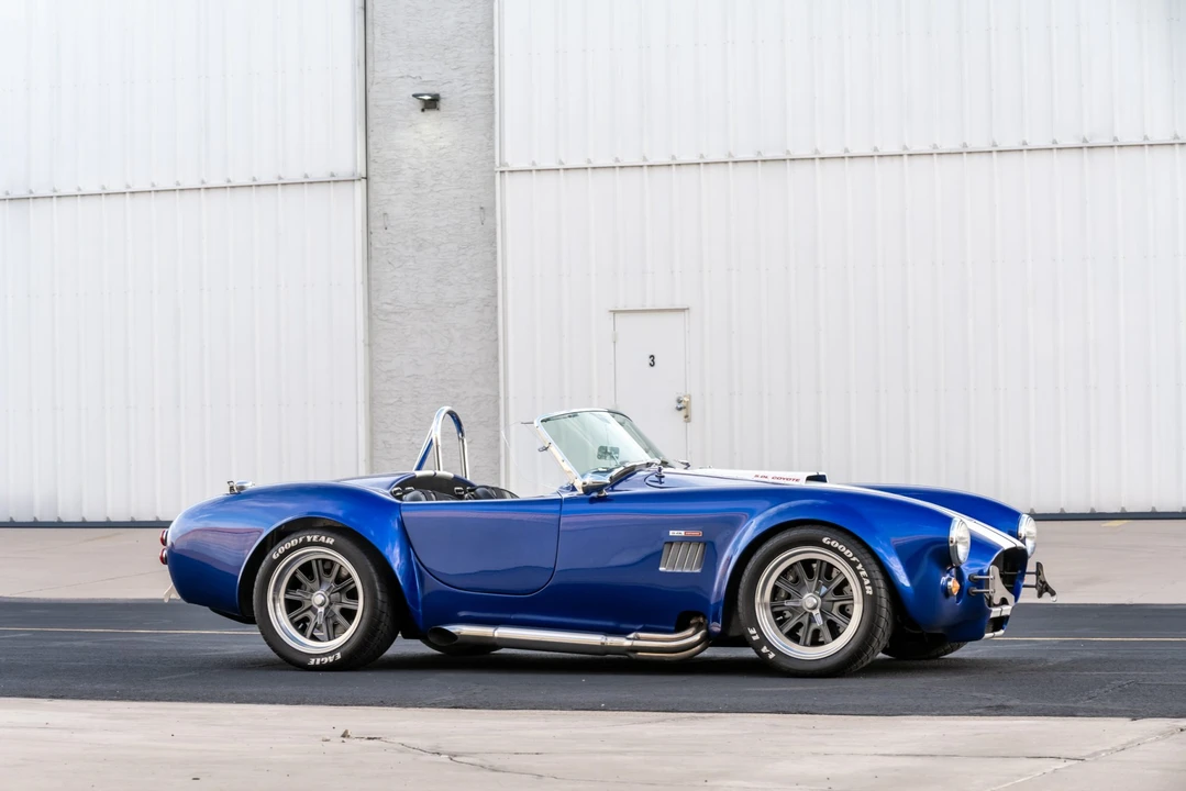 Shelby Cobra Replica - Image 16 of 31