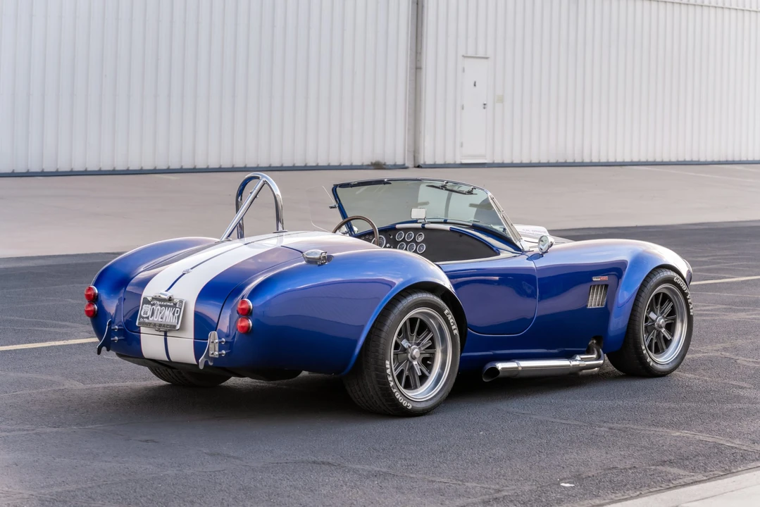 Shelby Cobra Replica - Image 23 of 31