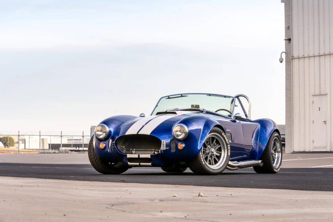 Shelby Cobra Replica - Image 7 of 31
