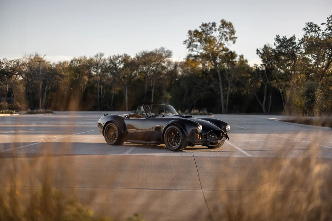Shelby Cobra Replica - Image 4 of 31