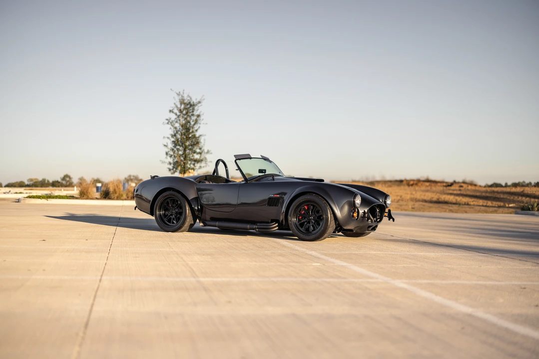Shelby Cobra Replica - Image 12 of 31