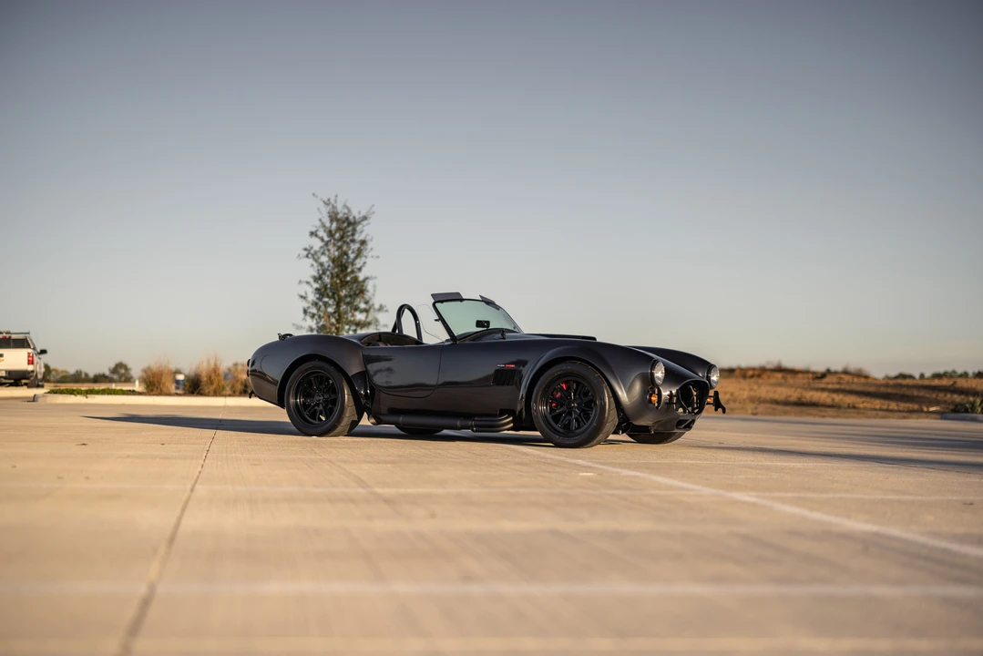 Shelby Cobra Replica - Image 13 of 31