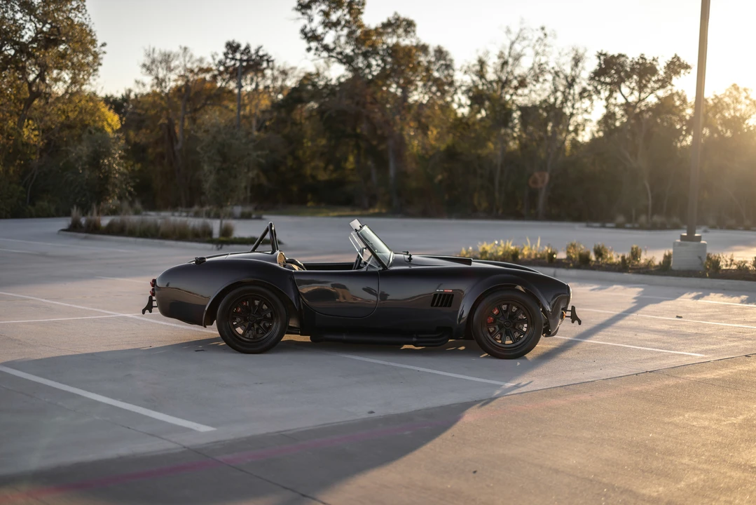 Shelby Cobra Replica - Image 19 of 31