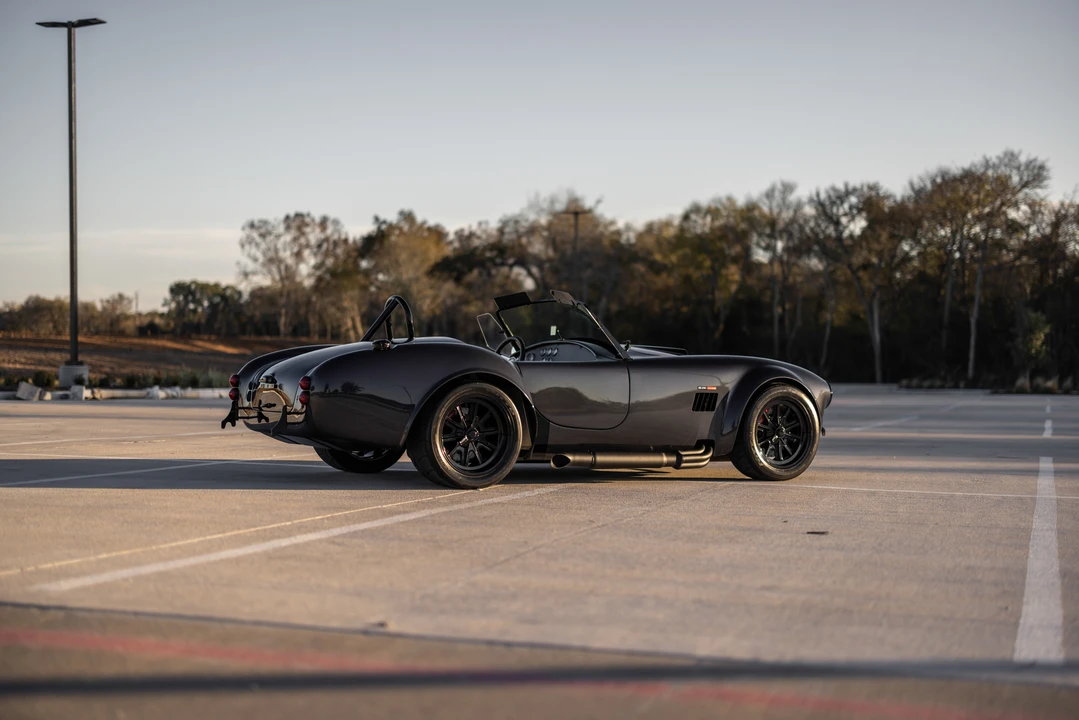 Shelby Cobra Replica - Image 22 of 31
