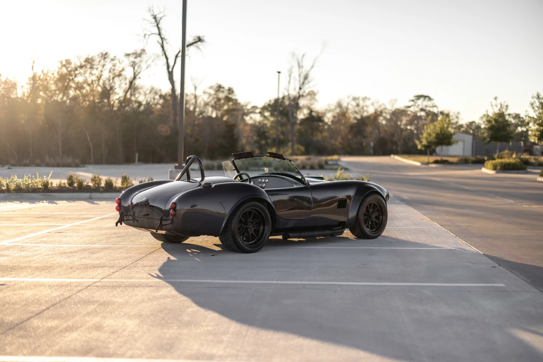 Shelby Cobra Replica - Image 25 of 31
