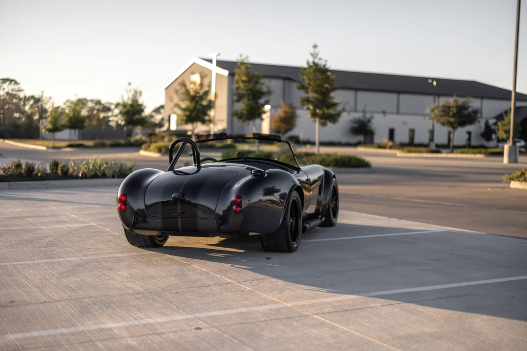 Shelby Cobra Replica - Image 30 of 31
