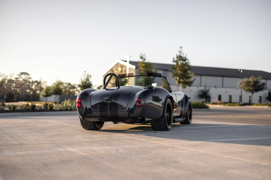 Shelby Cobra Replica - Image 31 of 31